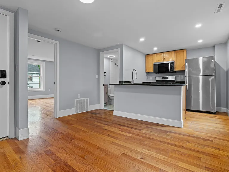 54 Cedar St #2 — Photo 1