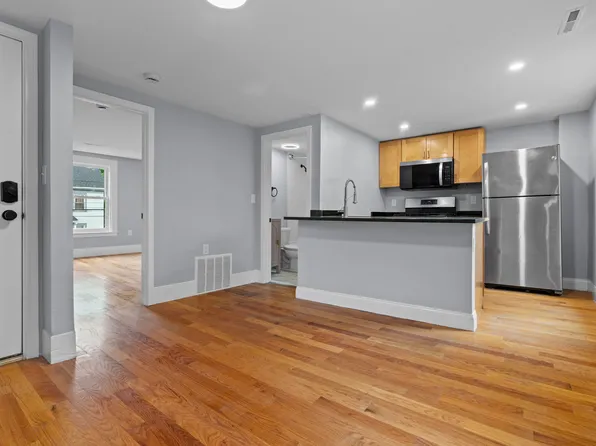 54 Cedar St #2, Framingham, MA 01702