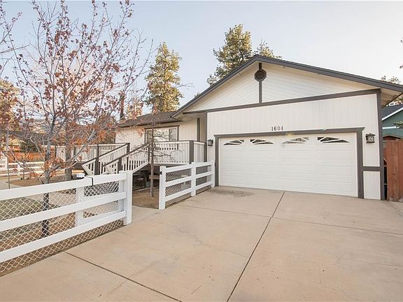 2nd image of 1604 Malabar Way