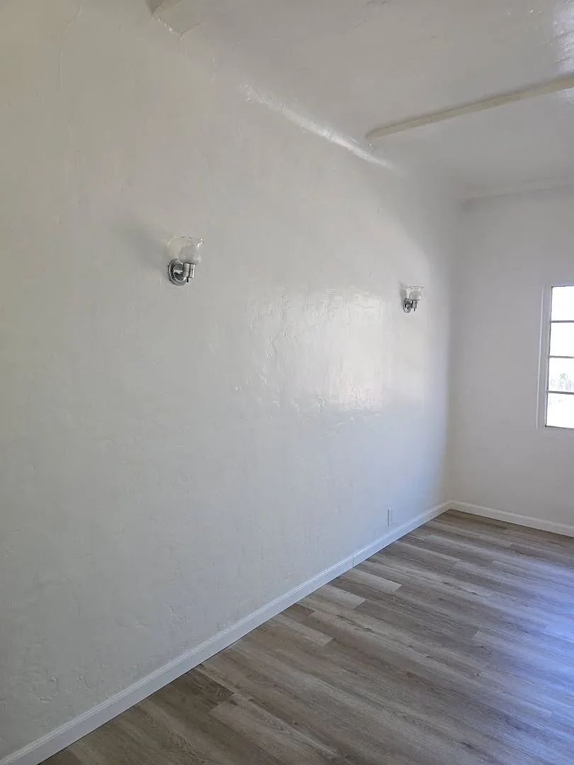 6215-6225 S Harvard Blvd — Photo 3
