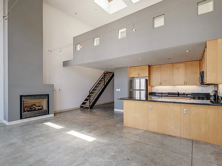 1233 Howard St #3C — Photo 8