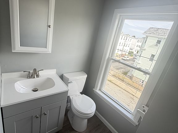 2nd image of 1017 Pine St #11633548