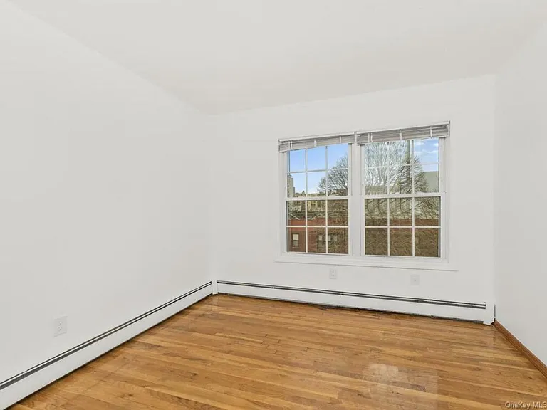 2169 Davidson Ave #2 — Photo 10