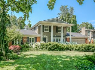 2823 N Cambridge Rd, Lansing, MI 48911