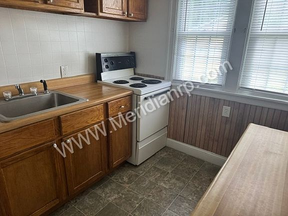 4th image of 1605 W 4th St #1