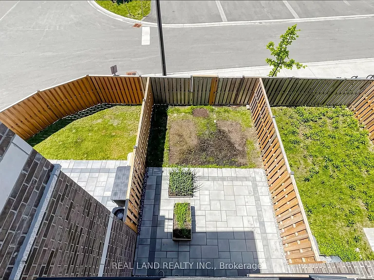24 Sissons Way — Photo 44