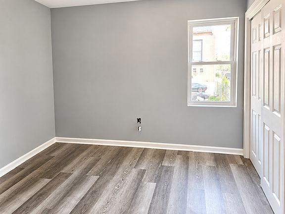 5th image of 2145 N Percy St