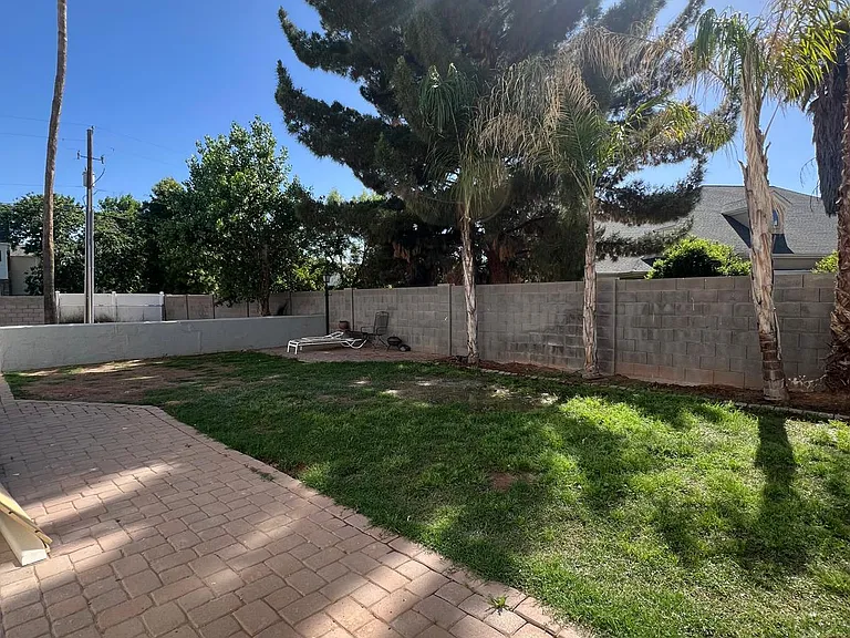 17501 E Orchid Ln #B — Photo 2