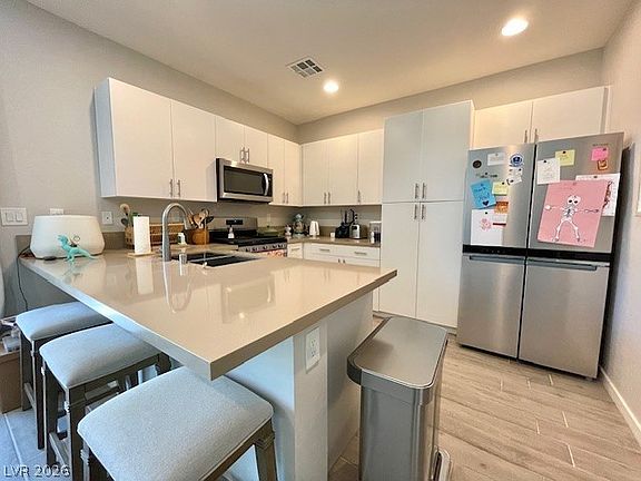 3rd image of 11238 Essence Point Ave Unit 210