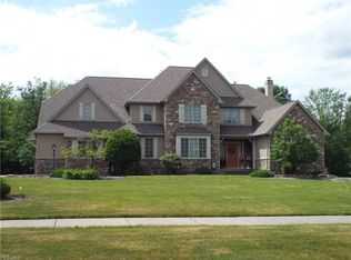 38055 McDowell Dr, Solon, OH 44139
