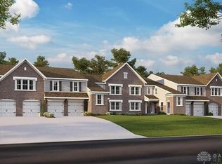 2757 Golden Leaf Dr #18-204, Beavercreek, OH 45431