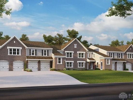 2715 Golden Leaf Dr #19-204, Dayton, OH 45431