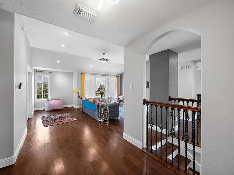 815 Arlington Ln — Photo 18