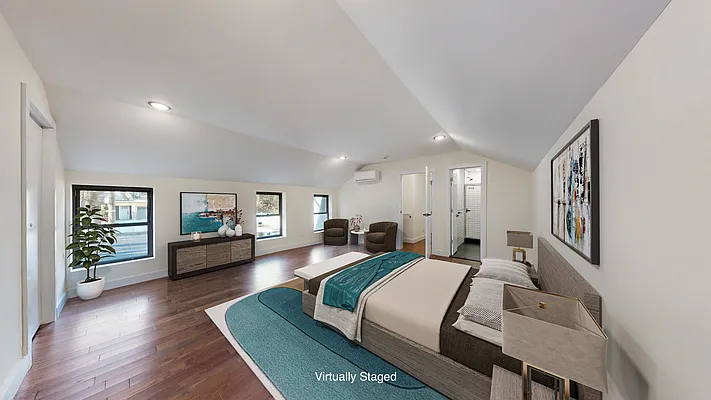 Sold by Remax Edge | media 14