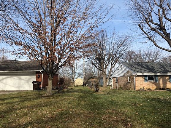 2nd image of 3900 Fernwald Dr