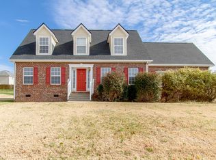 216 Floyd Mayfield Dr, La Vergne, TN 37086