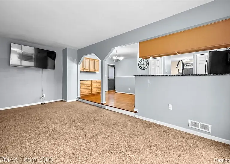 39784 Hillary Dr — Photo 9