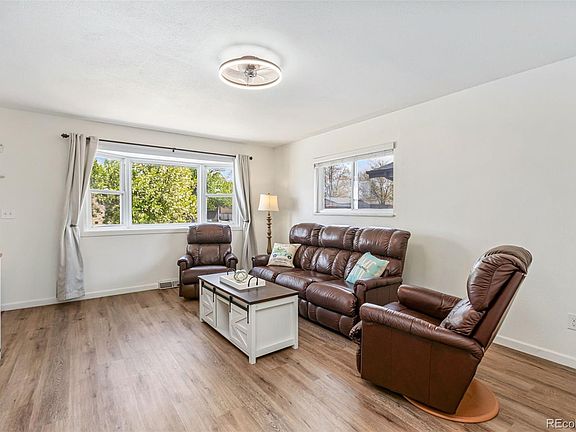 4th image of 401 36th Avenue