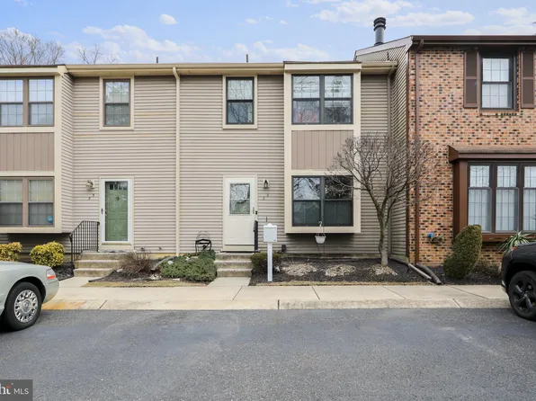 34 Crofton Cmns, Cherry Hill, NJ 08034