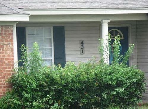 2nd image of 431 Magnolia St