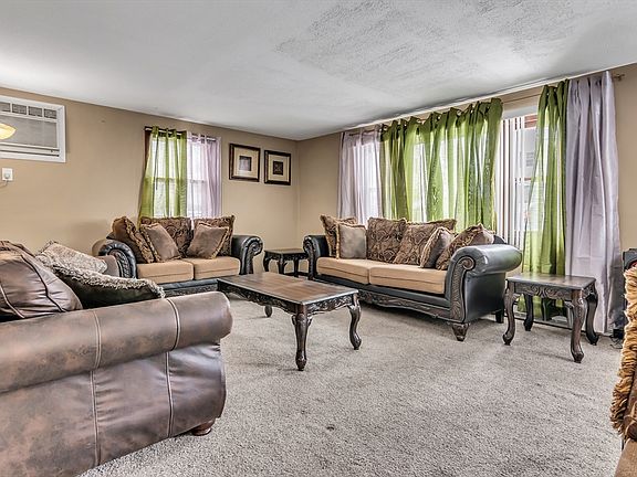 3rd image of 21-21 N Boylston St #23
