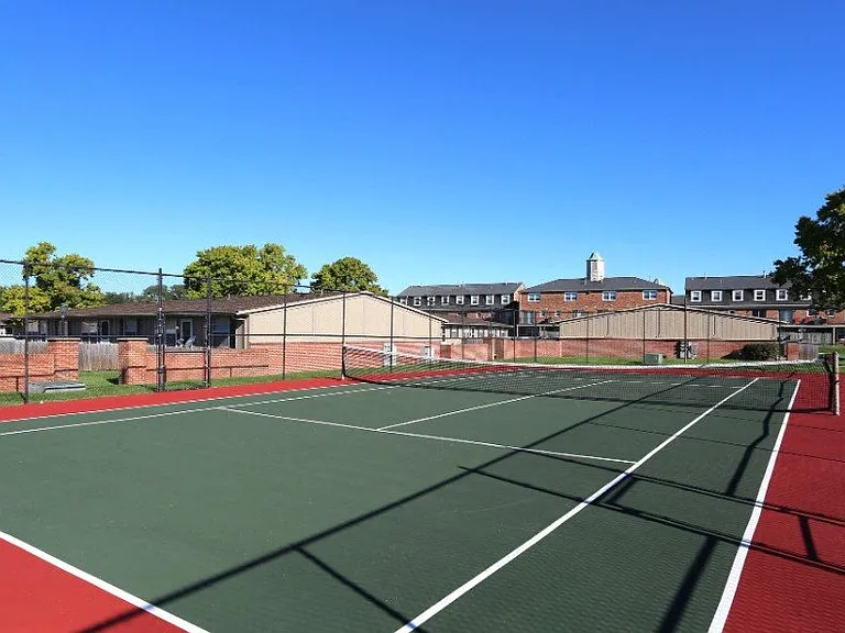 Yorktown Colony Apartments — Photo 22