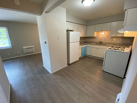 5th image of 401-433 Donald Dr #4
