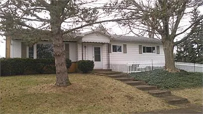 73 Governor Ter — Photo 1