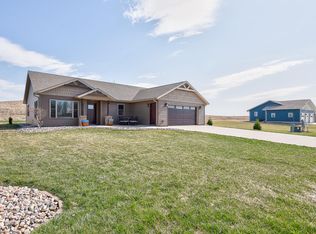 131 W Bay Rd, Lake Park, IA 51347