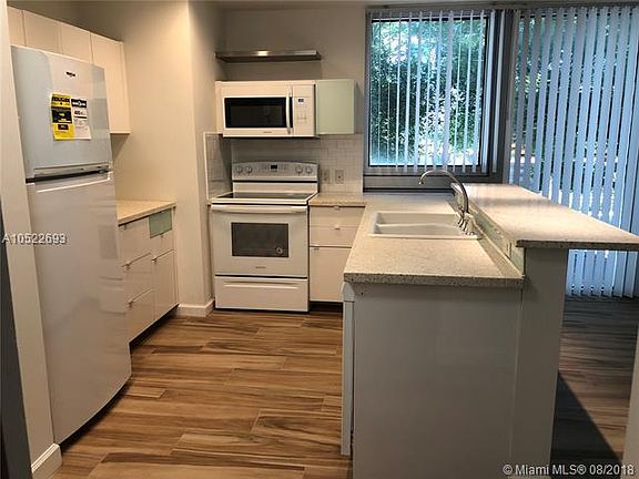 5th image of 1125 West Ave APT 6