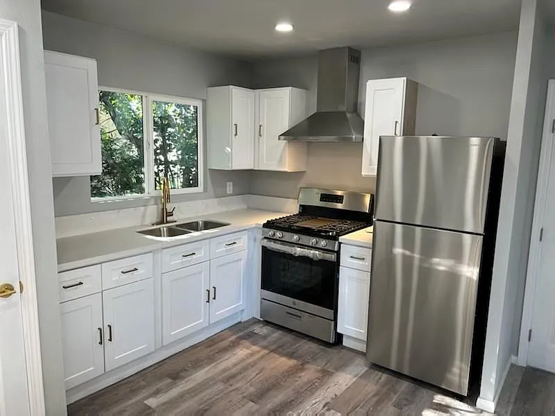 2 bed, 750 sqft, $2,900 — Photo 2