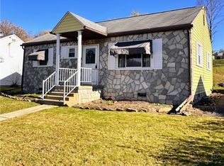 1502 Saxonburg Rd, Natrona Heights, PA 15065