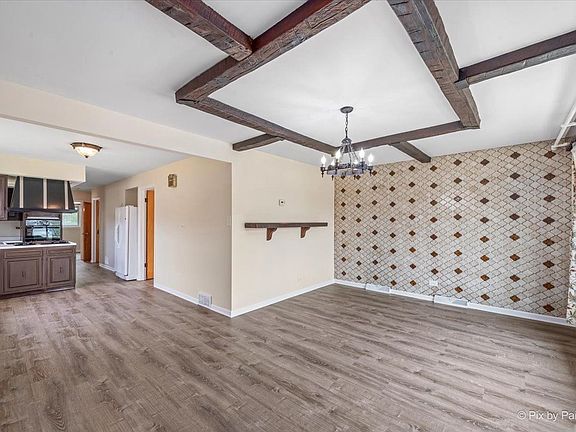 4th image of 7405 W 64th St