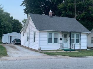 844 W Adams St, Pittsfield, IL 62363