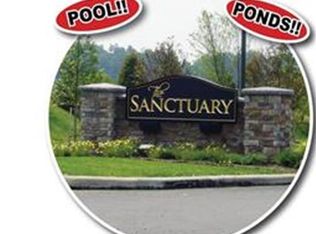 910 Duck Hollow Cir NE, North Canton, OH 44720