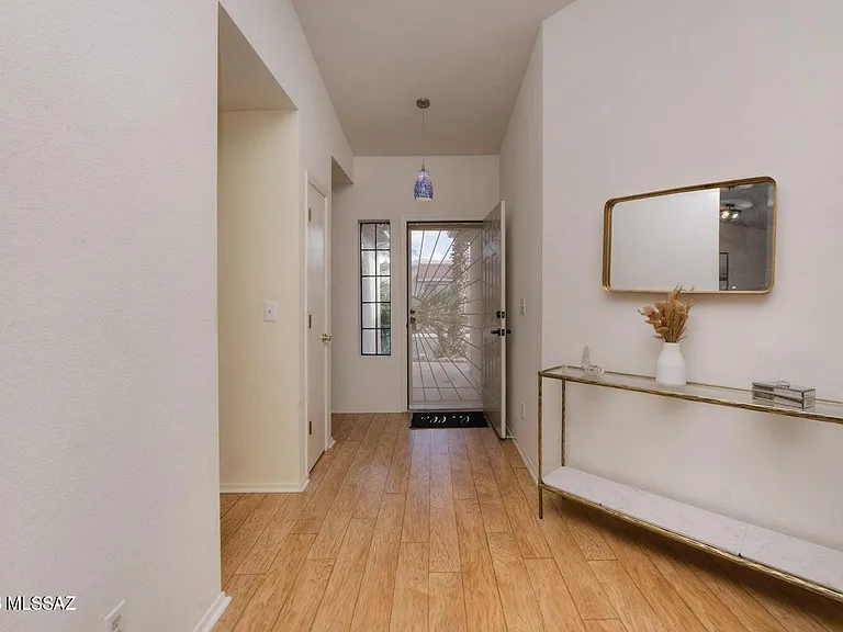 10407 N Fair Desert Dr — Photo 9