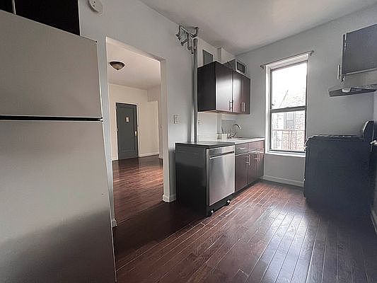 2nd image of 152 Sherman Ave APT 53