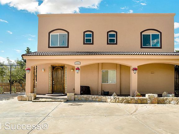 5th image of 1021 Via De La Paz Dr