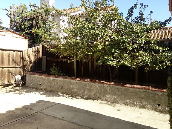 5th image of 1058 Big Bear Ct