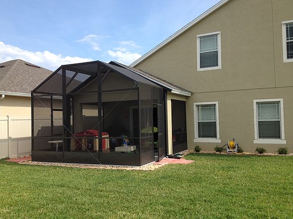 Screened in lanai