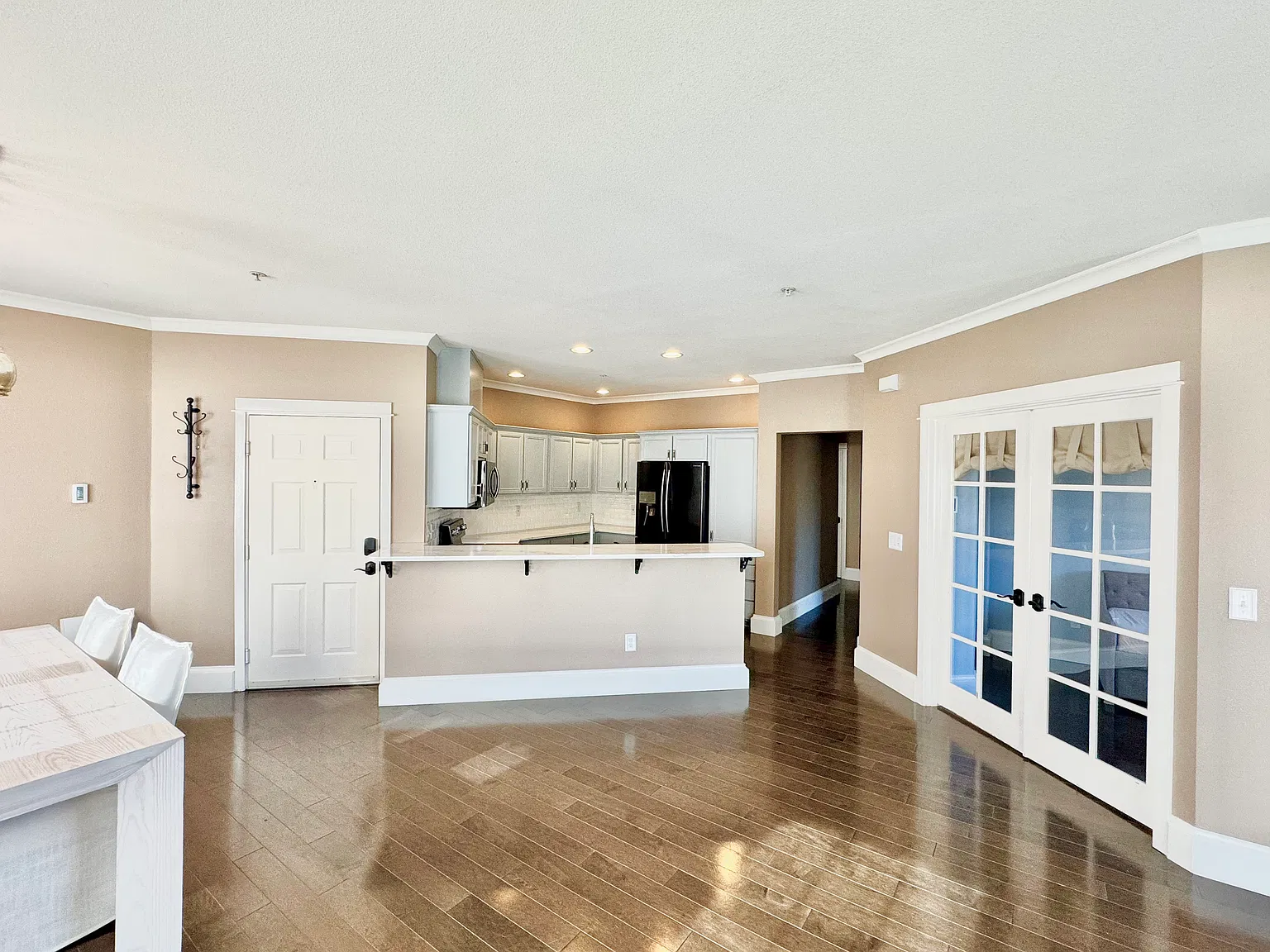 22675 NE Alder Crest Dr — Photo 3