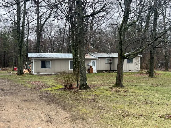 872 S Ransom Rd, White Cloud, MI 49349