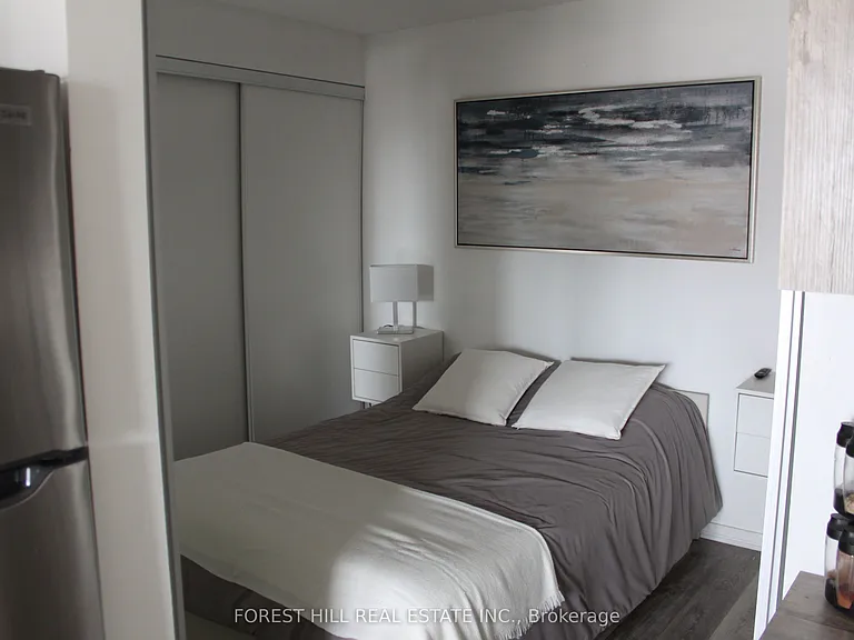 20 Joe Shuster Way #915 — Photo 9