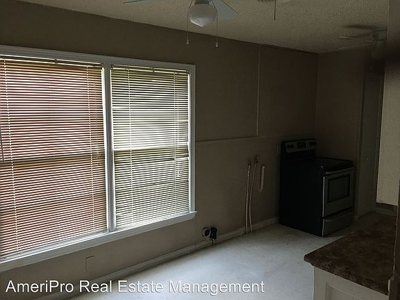 5th image of 3101 S 18th St