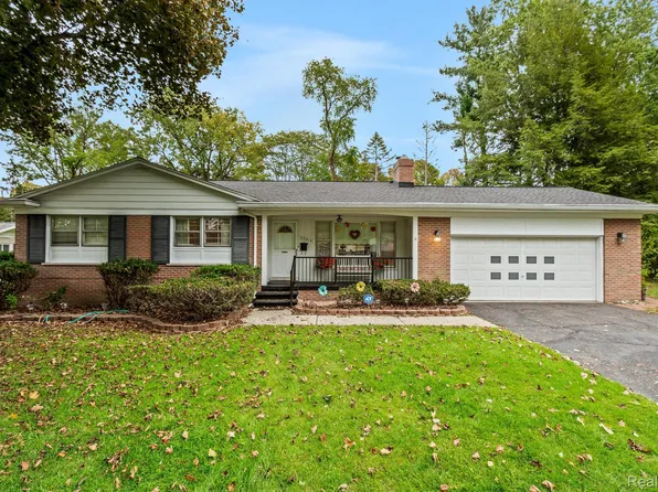 25414 Acacia St, Southfield, MI 48033