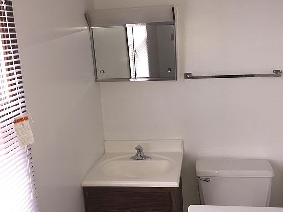 4th image of 1504 Colony Park Dr APT 5