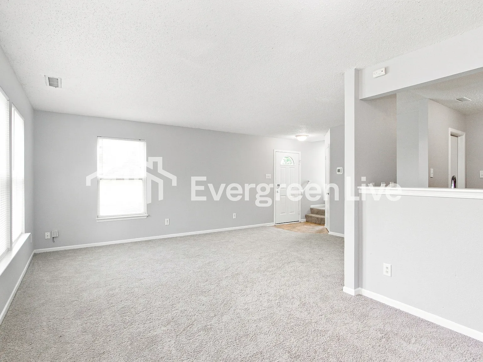 3 bed, 2.5 bath, 1480 sqft, $1,595 — Photo 3