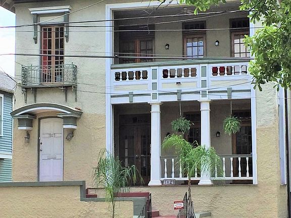 2nd image of 1821 Robert St