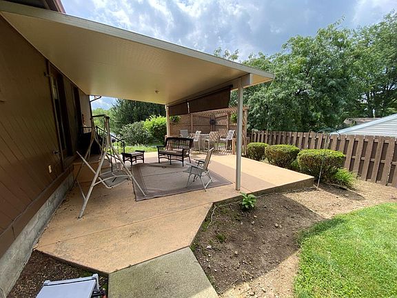 2nd image of 310 Woodview Dr