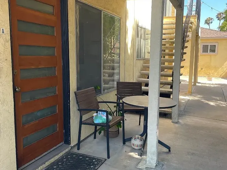 1462 Oliver Ave #A — Photo 2